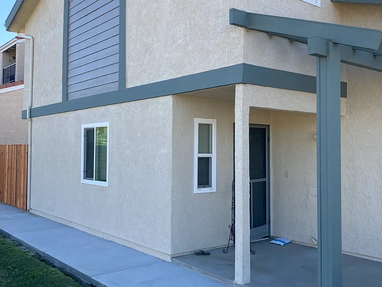 Evergreen Apartment Homes — Photo 9