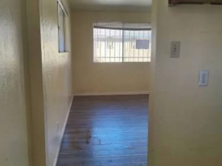 820 Ortiz Dr SE #A — Photo 8