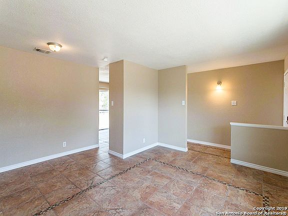 5th image of 155 Mountain Valley St