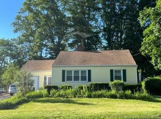 3808 Old Town Rd, Bridgeport, CT 06606