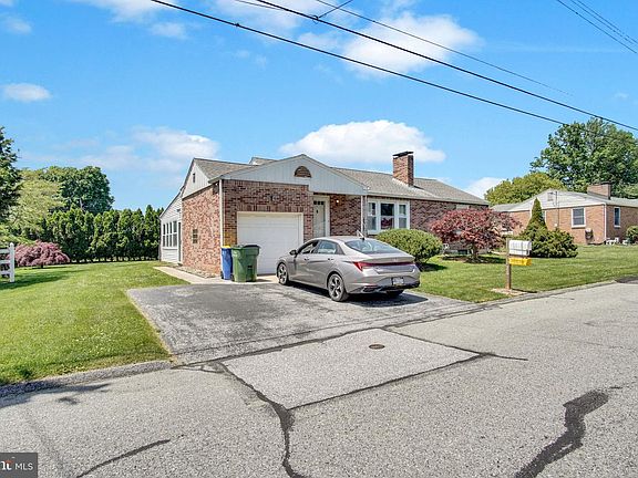 2nd image of 2776 Clear Springs Blvd