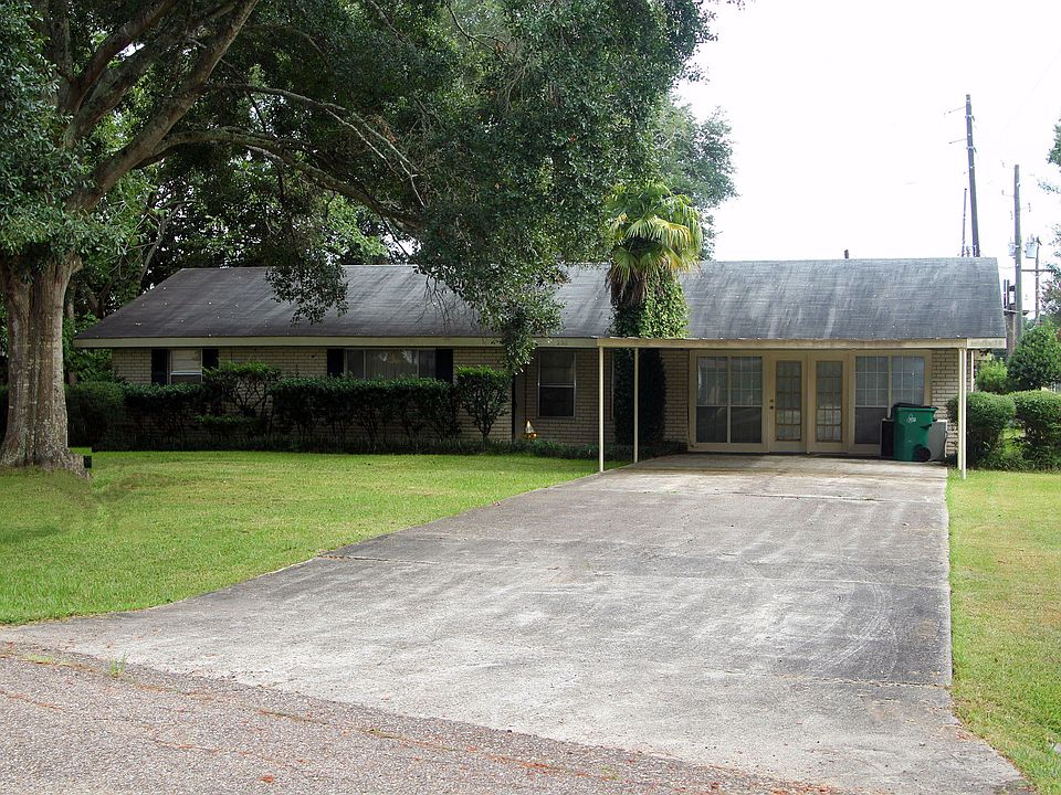 1st image of 226 Parkway Cir