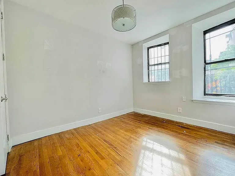 820 Lincoln Pl #4 — Photo 2