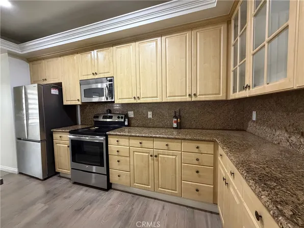4477 Wilshire Blvd APT 104, Los Angeles, CA 90010