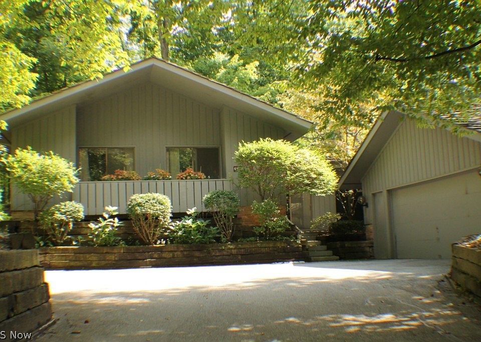 1st image of 619-30 Russet Woods Ln #6-K