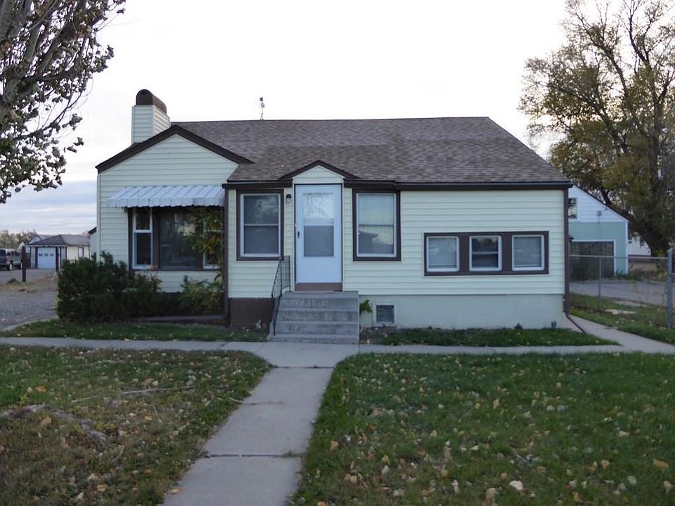 1st image of 209 Orchard Ln