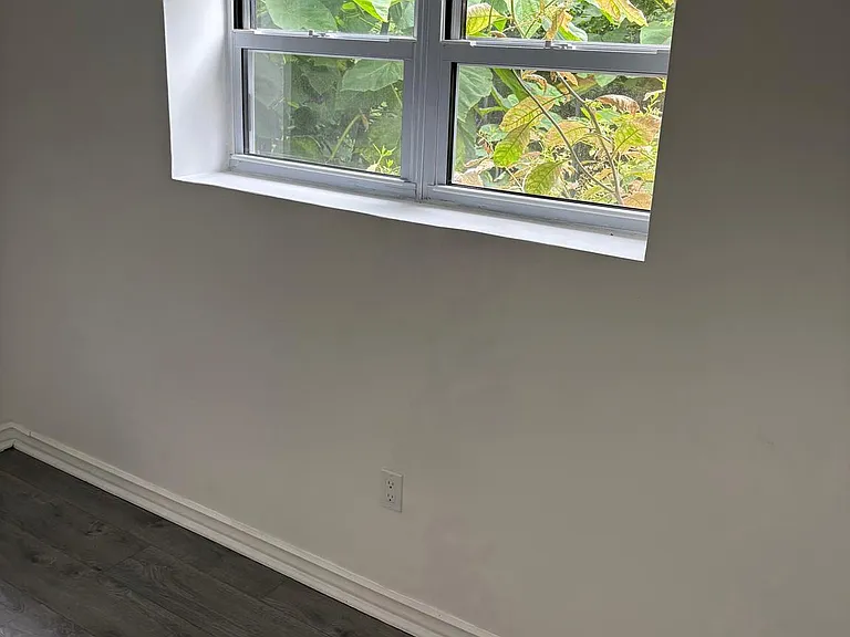 1733 W Erie Ave #1 — Photo 15