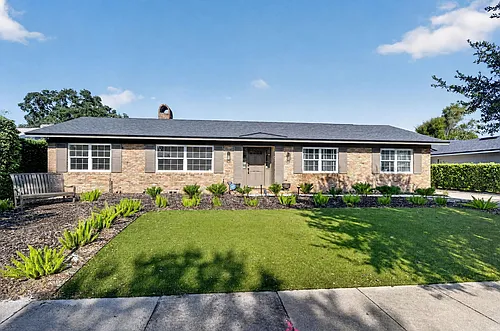 677 Selkirk Dr Photo 1