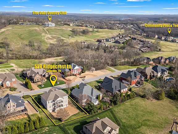 3rd image of 528 Ridgecrest Ln