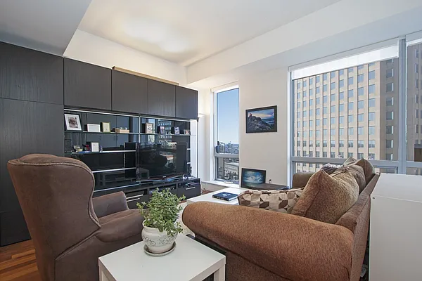 Sold by BLU Real Estate | media 5