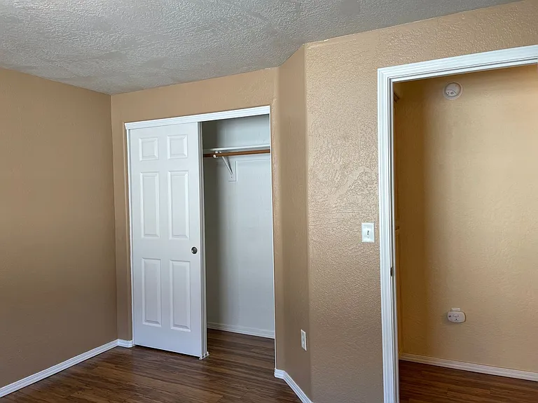 430 Crystal Dr — Photo 14