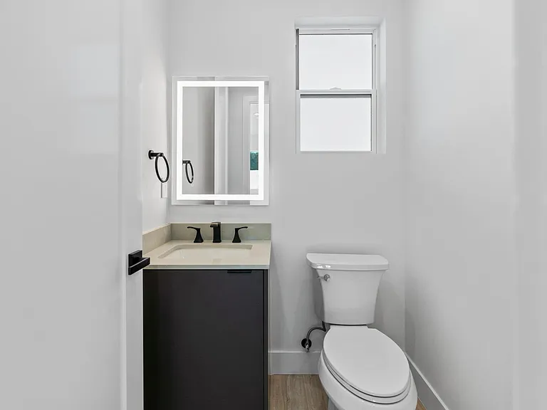 15216 W Holyland Dr — Photo 9
