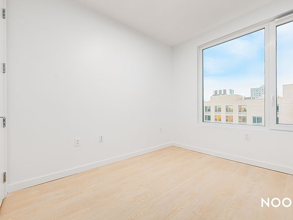 4th image of 1499 Bedford Ave #4X