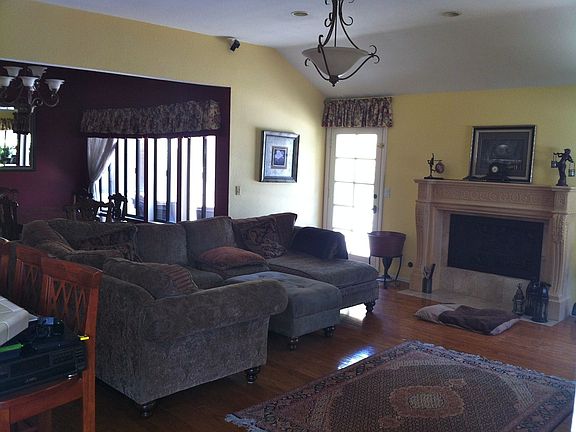 5th image of 930 Mesa Dr