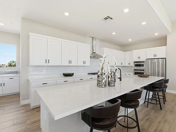 Encanterra Crescendo HS 2524 Kitchen