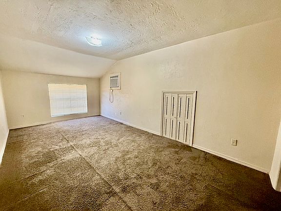 4th image of 119 N Orange Ave #3UNITS-1-3