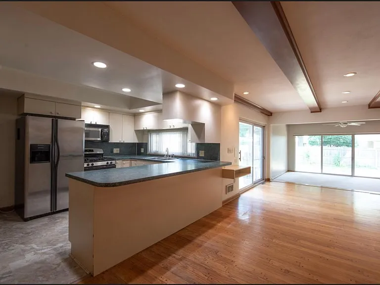 611 Brynhaven Dr — Photo 26