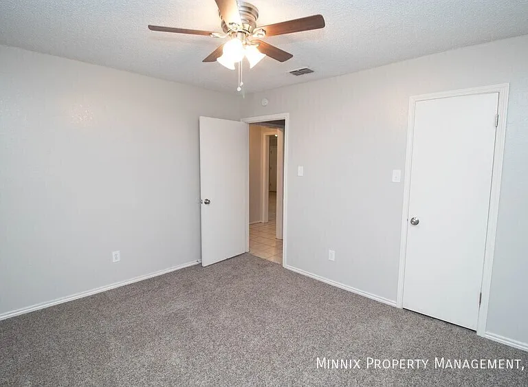 6111 10th Dr — Photo 23