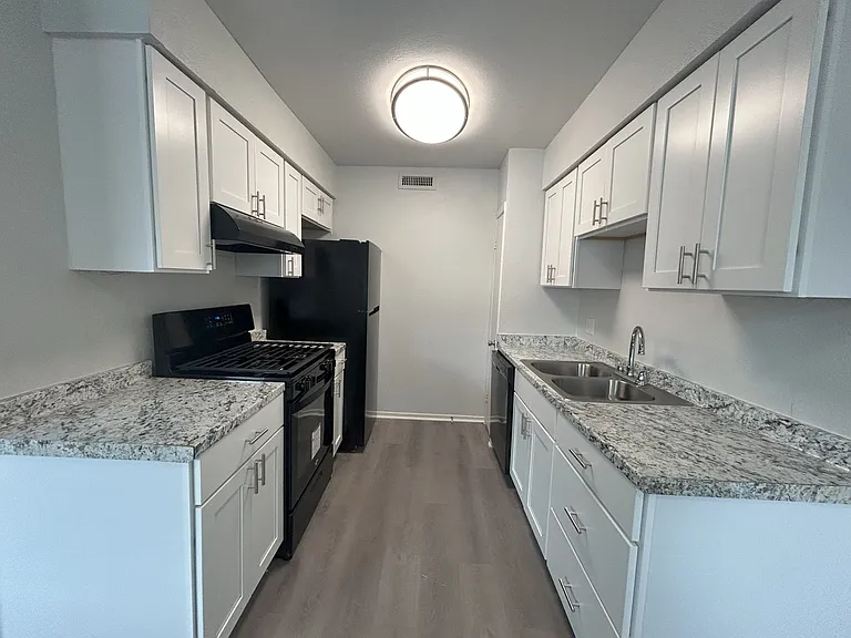 Cottages at Terrell Hills — Photo 11