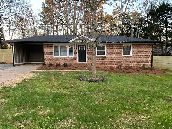 3rd image of 129 Winter Hill Dr