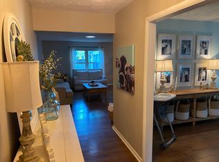 515 Colbarn Ct, Fishers, IN 46038