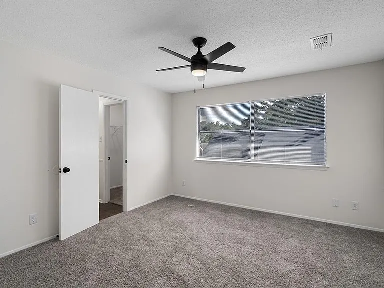 2909 W Slaughter Ln #B — Photo 19