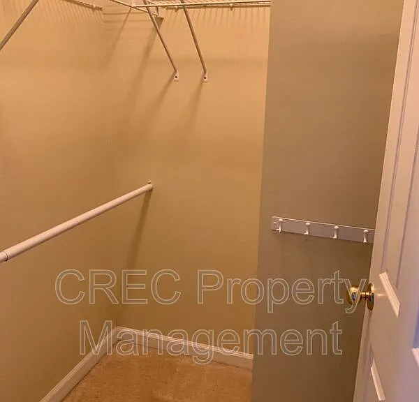 105 Barberry St — Photo 24