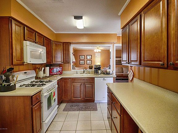 5th image of 1161 Garland Ave