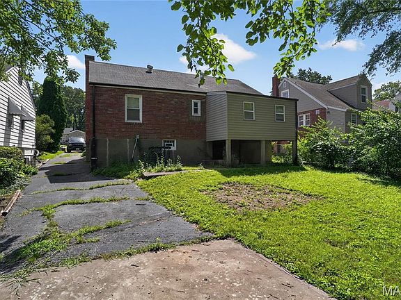 5th image of 127 S Hartnett Ave