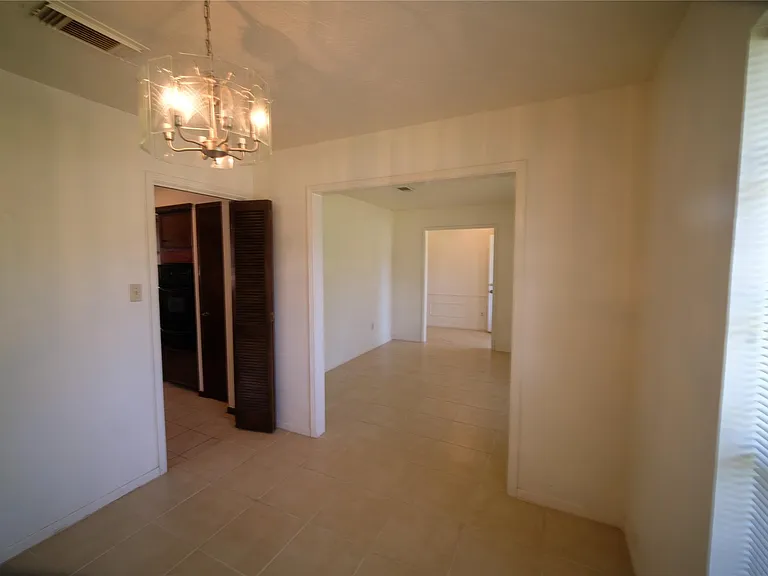 12526 Lima Dr — Photo 6