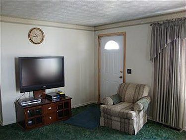 2nd image of 748 Virginia Dr