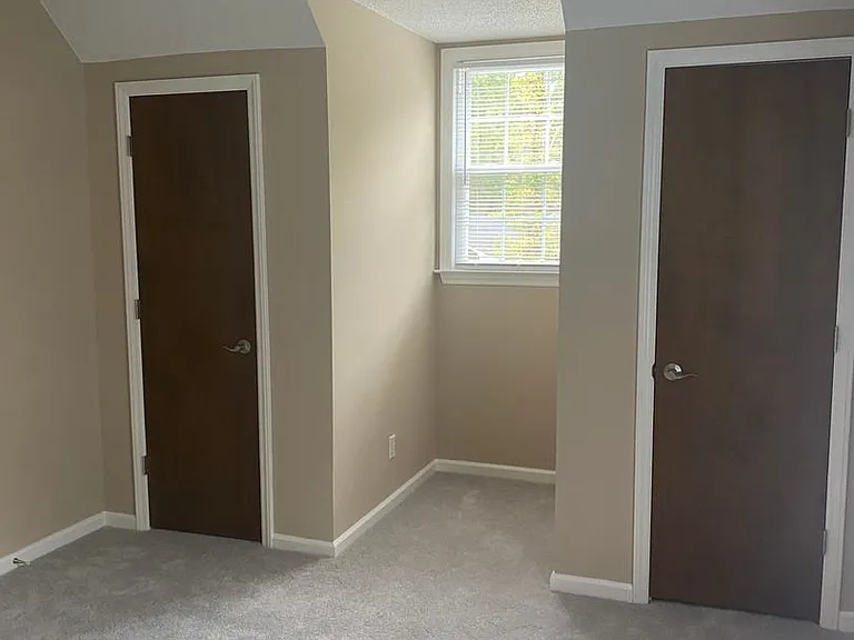 1509 N Respess St — Photo 35