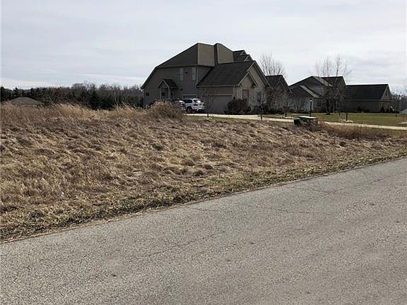 4th image of 7319 Hunters Glen Ln #17