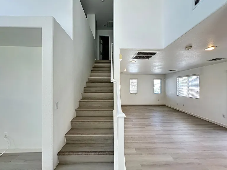 8222 Amphora St — Photo 8