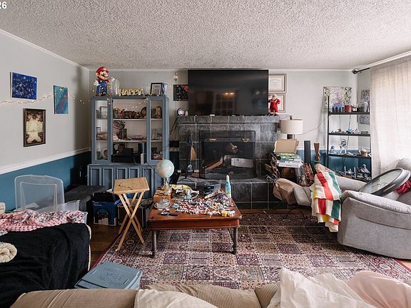 4th image of 2906 SE 182nd Ave