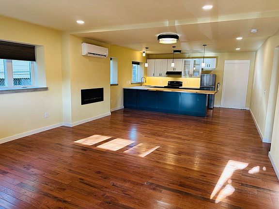 2nd image of 605 Alderson Ave #New