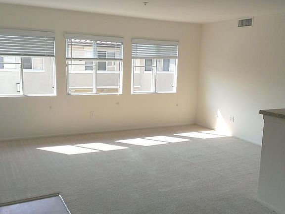 5th image of 335 Sonoma Aisle