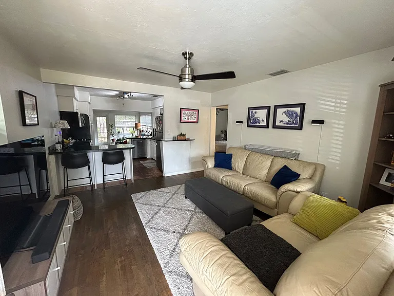 111 S Lawsona Blvd — Photo 5