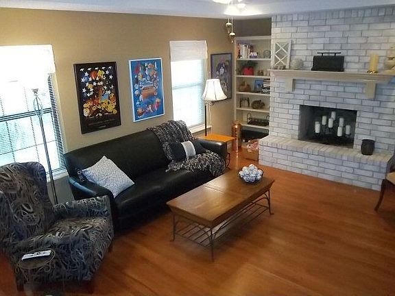 4th image of 4111 Lebanon Ave