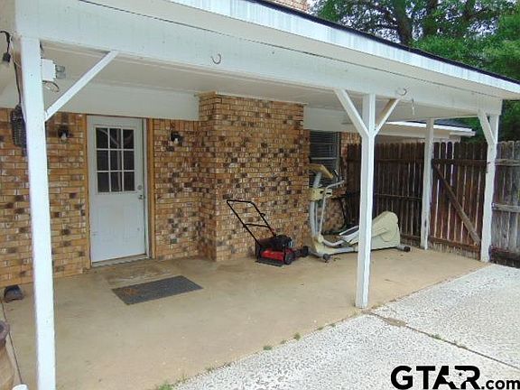 5th image of 301 Williams Dr
