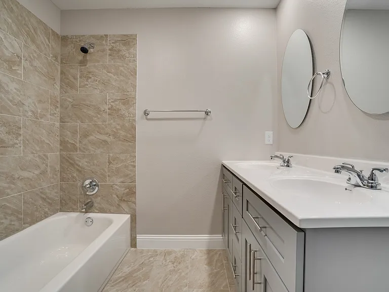 3402 Lawnview Main House Dallas Ter #MAIN HOUSE — Photo 10