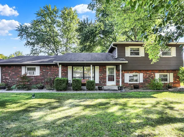 4653 Mohr Estate Middle Dr, New Palestine, IN 46163