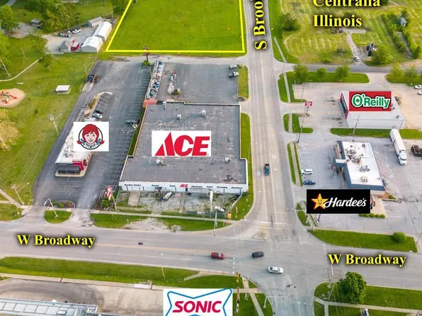 200 N Brooks Ave, Centralia, IL 62801