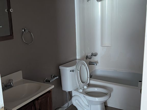 3rd image of 510 W Conyers Ave #510