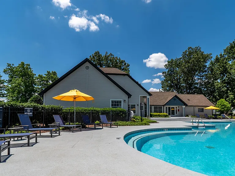 Summerlake Apartments — Photo 98