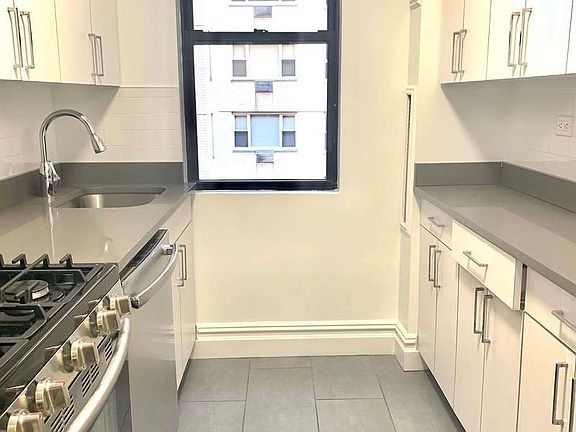 3rd image of 78 W 12th St #3F