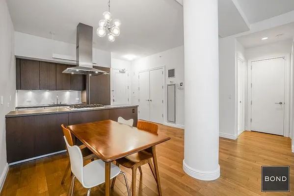 Rented by Bond New York | media 12