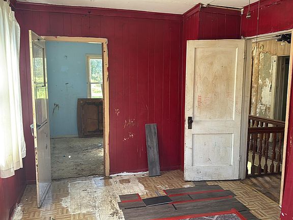 2nd image of 319 Hammond St