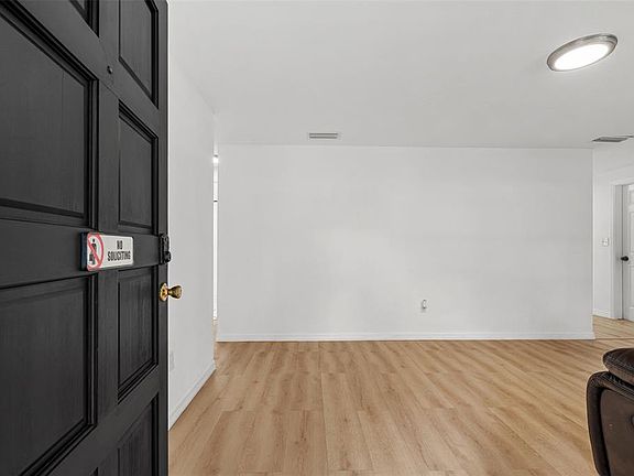 5th image of 1651 ATLAS LANE