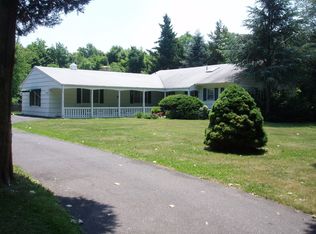 7 Maple Rd, Setauket, NY 11733